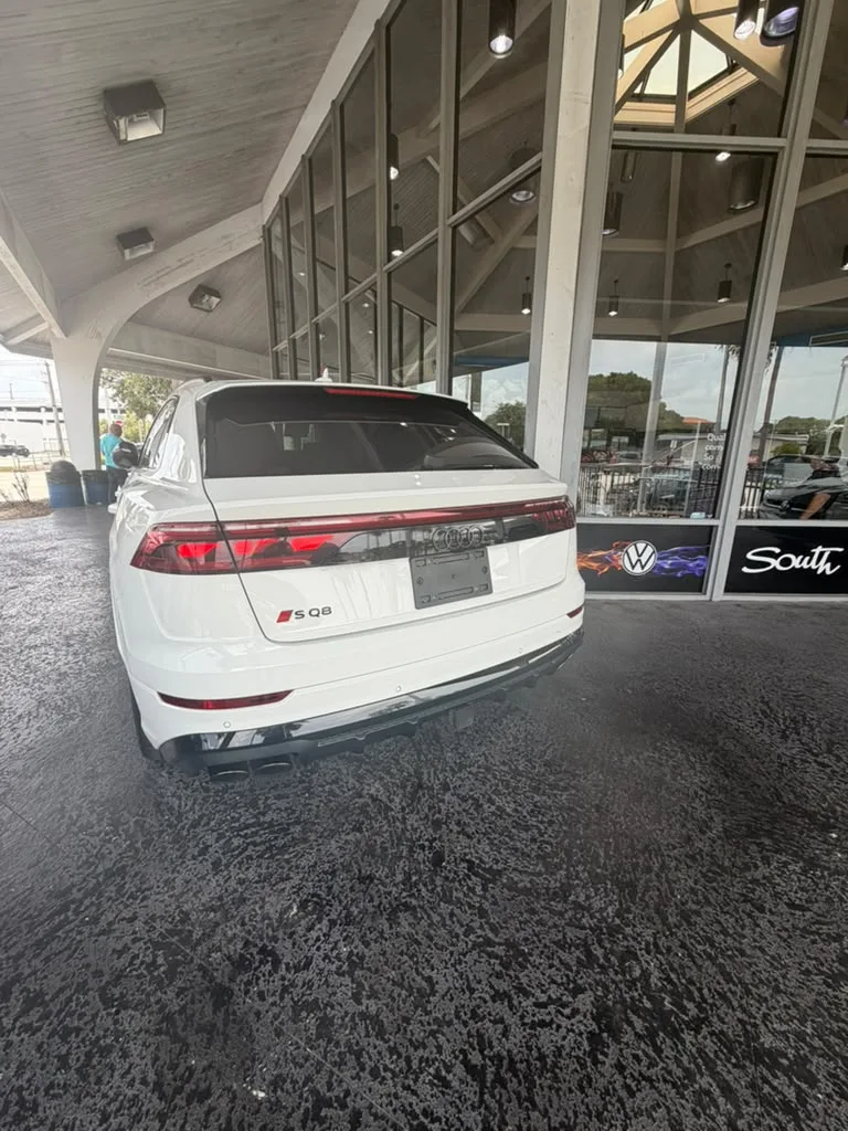 Tiguan SE — foto 2 de 2